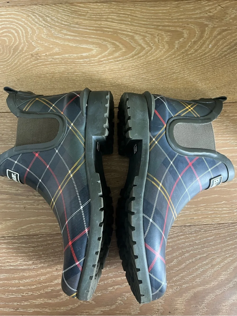 Barbour Wilton Chelsea Welly Tartan Waterproof Chelsea Rain Boots (UK 7/US 9)